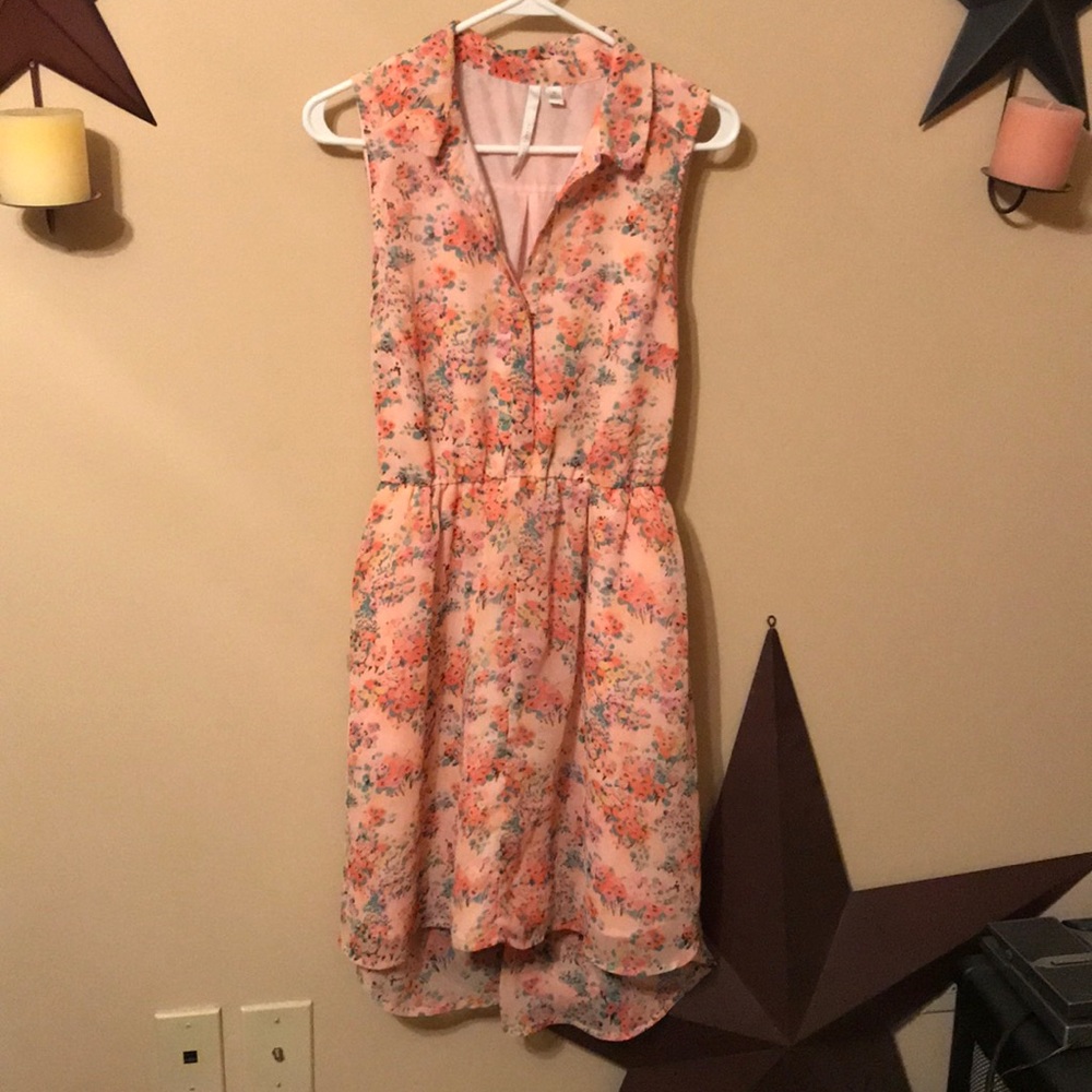 Sleeveless summer dress